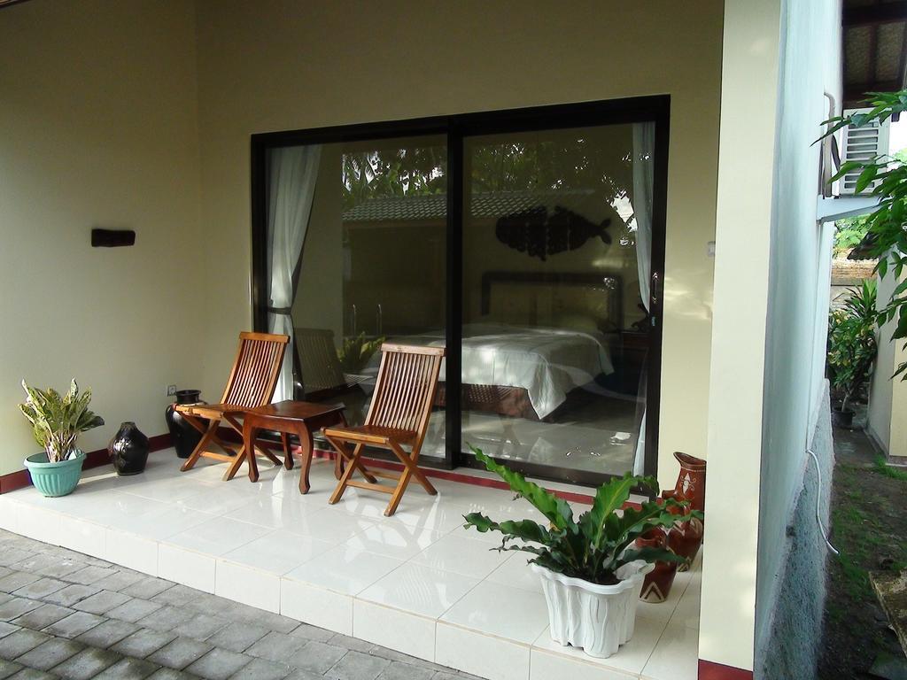 Villa Yukie Senggigi Montongbuwoh Стая снимка