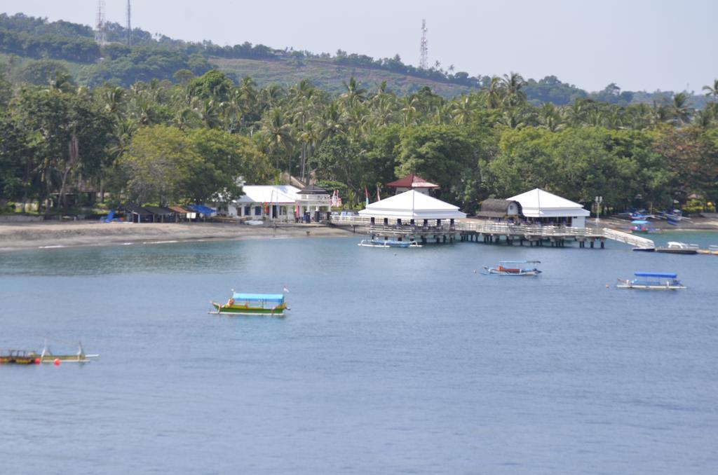 Villa Yukie Senggigi Montongbuwoh Екстериор снимка