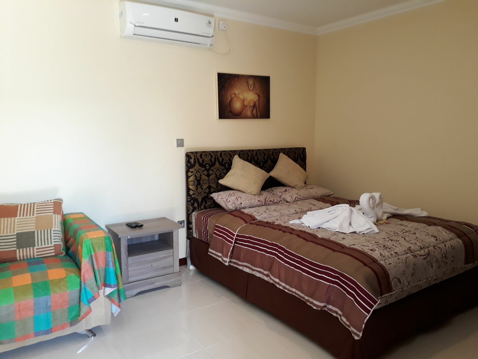 Villa Yukie Senggigi Montongbuwoh Екстериор снимка
