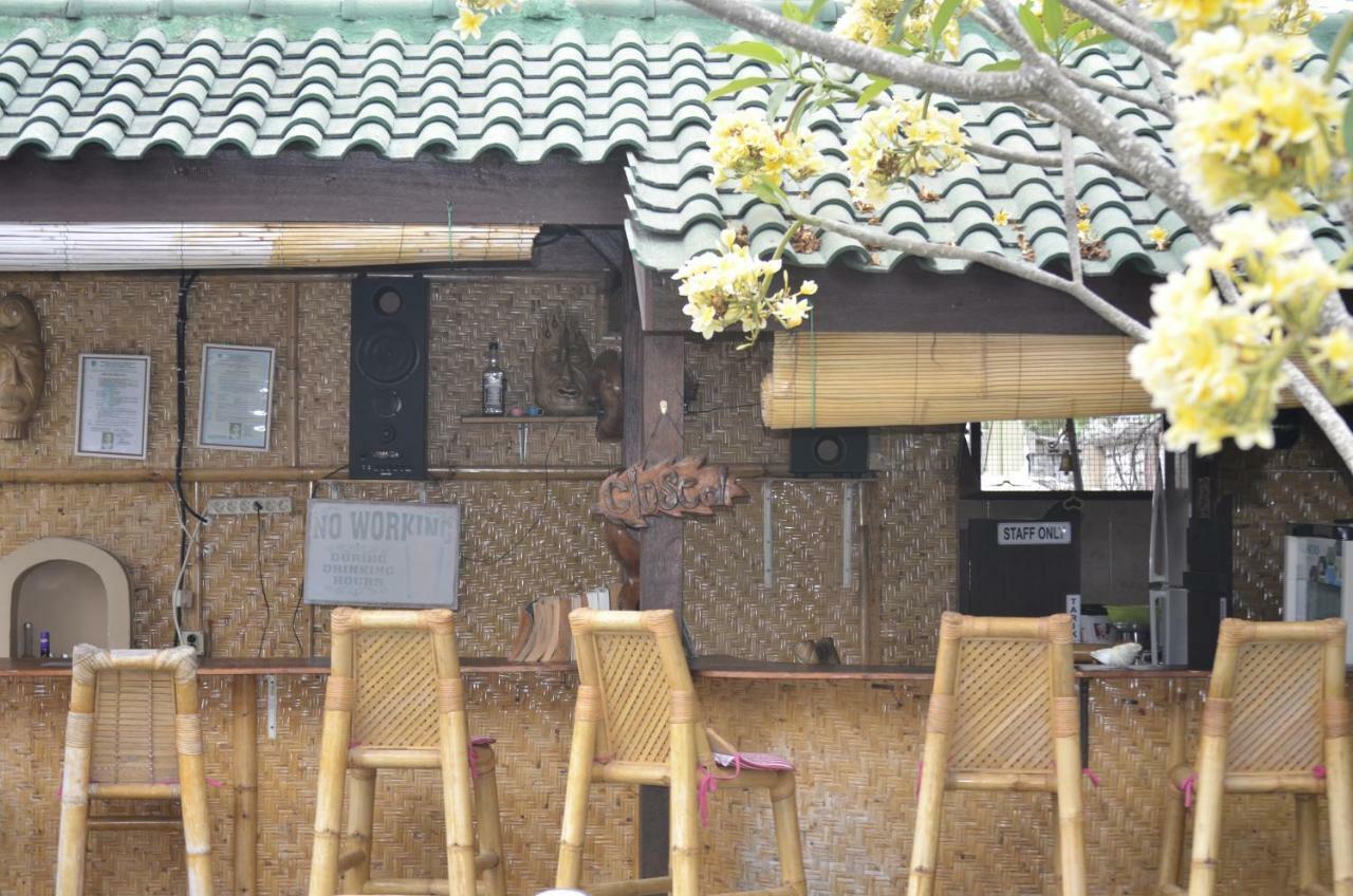 Villa Yukie Senggigi Montongbuwoh Екстериор снимка